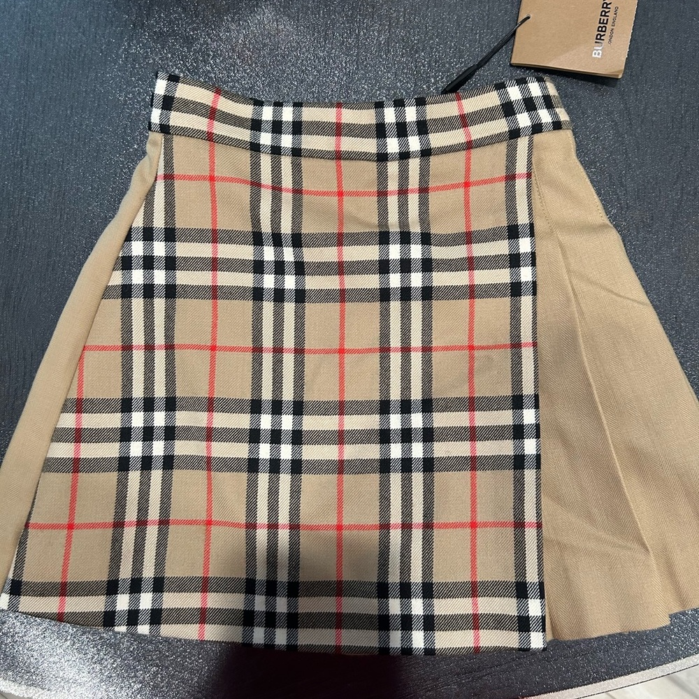 Brand new Burberry toddler shirt size 4y